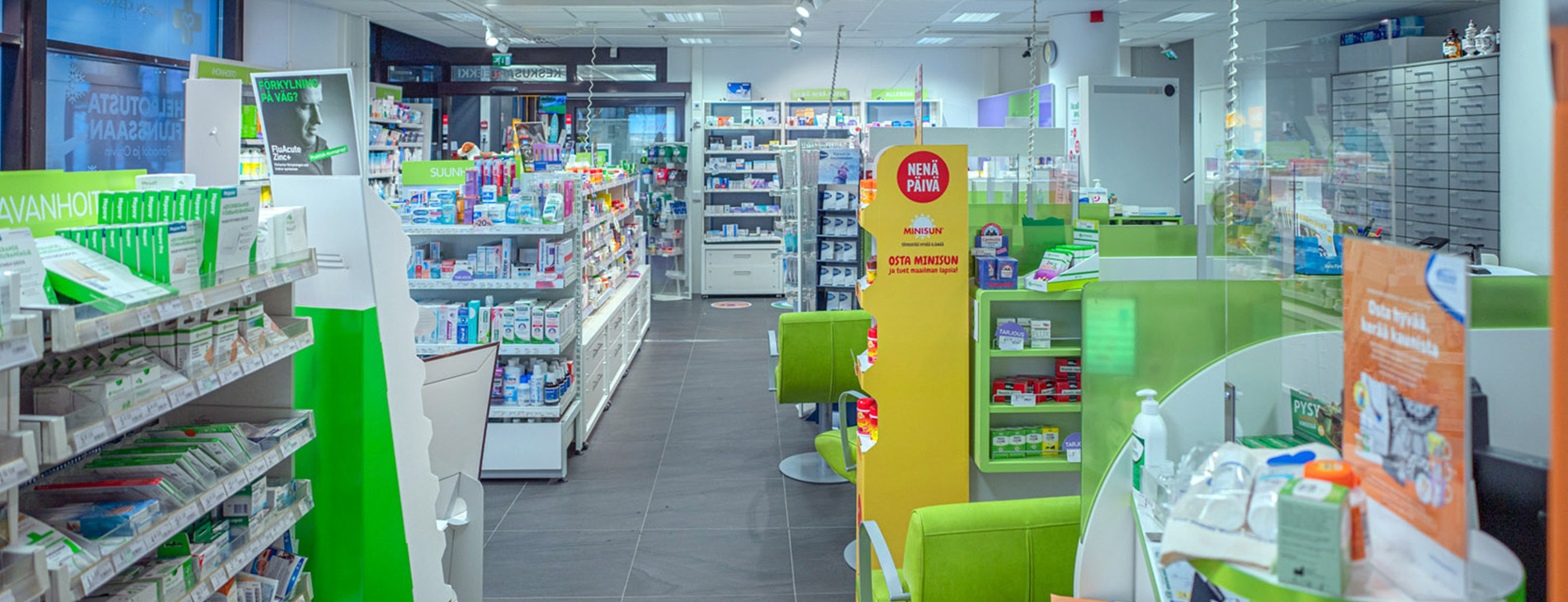 Apteekin myymälä sisältä